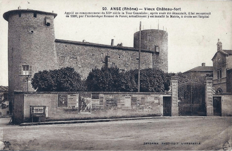 Vieux Châteu-fort à Anse